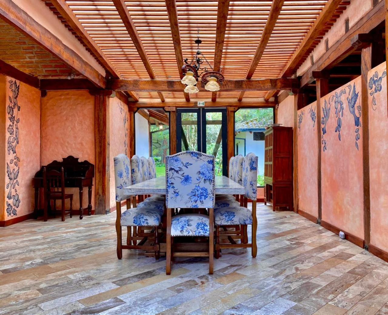 Bed and Breakfast Hacienda San Juan De La Vega à Otavalo Extérieur photo